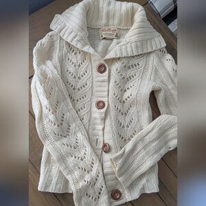 Vintage Hollister Women's Cream Button-Up Cardigan
